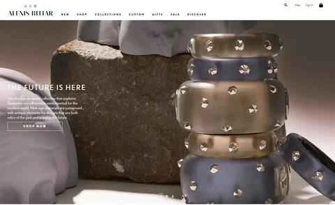アメリカのジュエリーデザインブランド、アレクシス・ビッターの公式サイト
