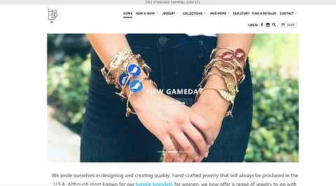 アメリカのジュエリーブティックウェブサイト「Bourbon and Boweties」